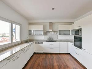 Prodej bytu 4+kk, Praha - Holešovice, Skalecká, 169 m2