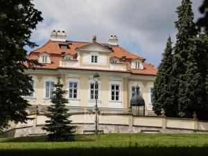 Pronájem bytu 3+kk, Praha - Dejvice, Šárecká, 141 m2