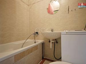 Pronájem bytu 1+1, Karlovy Vary, Zeyerova, 30 m2