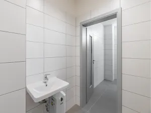 Pronájem kanceláře, Praha - Strašnice, Průběžná, 348 m2