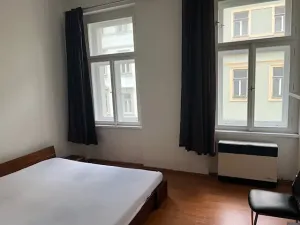 Pronájem bytu 2+kk, Praha - Karlín, Pernerova, 46 m2