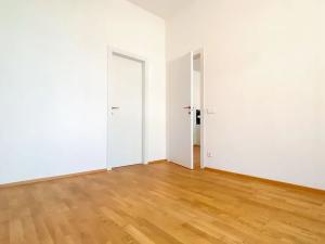 Pronájem bytu 2+kk, Praha - Holešovice, Ovenecká, 54 m2