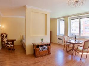 Pronájem bytu 1+kk, Praha - Jinonice, U kříže, 49 m2