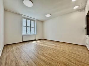 Pronájem bytu 2+kk, Praha - Smíchov, Ke Koulce, 51 m2