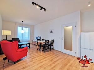 Pronájem bytu 2+kk, Praha - Ďáblice, Křižanská, 52 m2