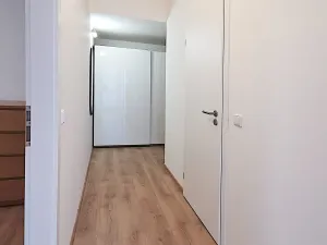 Pronájem bytu 2+kk, Praha - Ďáblice, Křižanská, 52 m2
