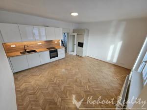 Prodej bytu 4+kk, Praha - Kobylisy, Ořechová, 111 m2