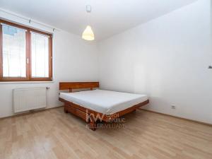 Pronájem bytu 2+kk, Praha - Kamýk, U Kamýku, 57 m2