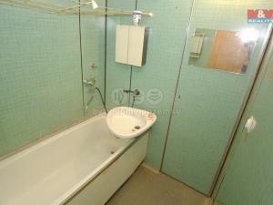 Prodej bytu 3+1, Praha - Prosek, Lovosická, 79 m2