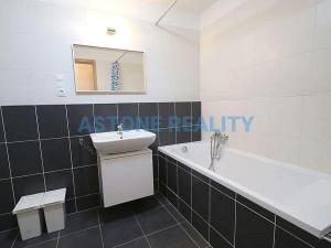 Prodej bytu 3+kk, Praha - Hloubětín, Nademlejnská, 86 m2