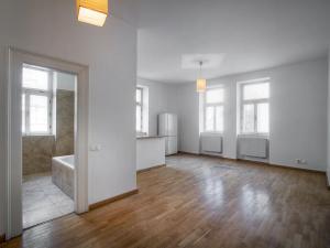 Pronájem bytu 3+kk, Praha - Holešovice, Komunardů, 80 m2