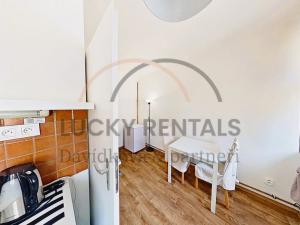 Pronájem bytu 1+1, Praha - Karlín, Sokolovská, 38 m2