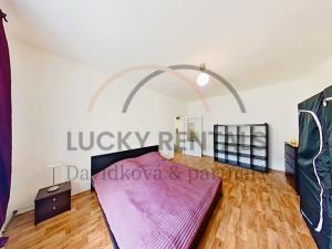 Pronájem bytu 1+1, Praha - Karlín, Sokolovská, 38 m2