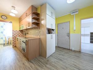 Prodej bytu 2+1, Moravský Krumlov, Sídliště, 51 m2