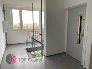Pronájem bytu 2+kk, Praha - Horní Měcholupy, Veronské nám., 45 m2