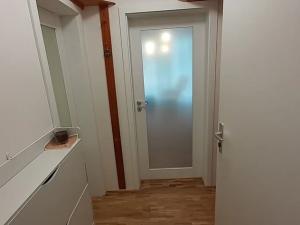 Pronájem bytu 1+kk, Uhlířské Janovice, Hrnčířská, 32 m2