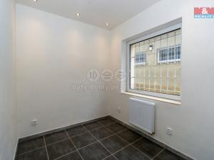 Pronájem bytu 2+kk, Holice, náměstí T. G. Masaryka, 36 m2