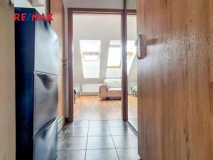 Pronájem bytu 1+kk, Praha - Holešovice, U Uranie, 46 m2
