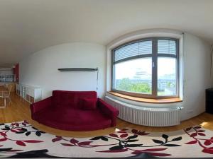 Pronájem bytu 1+kk, Praha - Prosek, Litoměřická, 52 m2