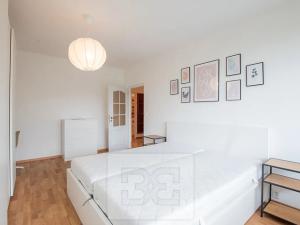 Pronájem bytu 3+kk, Liberec, Gagarinova, 79 m2