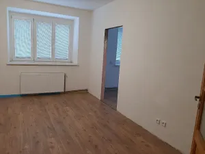 Pronájem bytu 2+1, Lučany nad Nisou, 70 m2