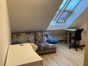 Pronájem bytu 1+kk, Praha - Dejvice, 19 m2