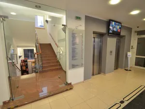 Pronájem kanceláře, Praha - Čakovice, Kostelecká, 21 m2