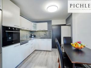 Prodej bytu 3+1, Bavoryně, 67 m2