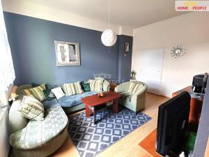 Prodej bytu 3+1, Karlovy Vary, Chebská, 69 m2