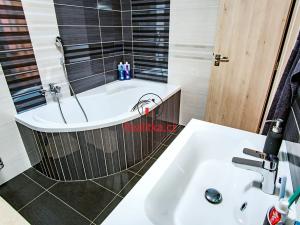 Prodej bytu 3+kk, Hořovice, U Školky, 80 m2