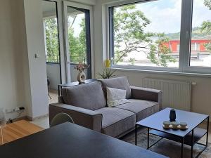 Pronájem bytu 2+kk, Praha - Holešovice, Jankovcova, 43 m2