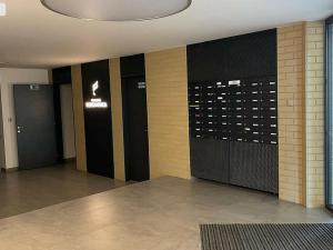 Pronájem bytu 2+kk, Praha - Holešovice, Jankovcova, 43 m2