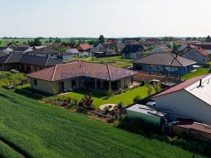 Pronájem rodinného domu, Dynín, 271 m2