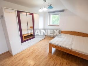 Prodej vícegeneračního domu, Praha - Horní Počernice, Na nové silnici, 394 m2