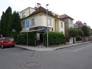 Pronájem bytu 1+kk, Praha - Břevnov, Na rovni, 36 m2