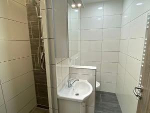 Pronájem bytu 2+kk, Zlín, Křiby, 34 m2