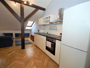 Pronájem bytu 1+kk, Praha - Vinohrady, Sázavská, 50 m2
