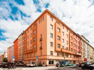 Pronájem bytu 2+1, Praha - Holešovice, V háji, 86 m2