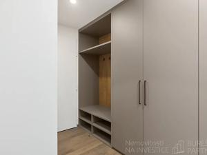 Pronájem bytu 2+kk, Praha - Bubeneč, Vítězné náměstí, 63 m2