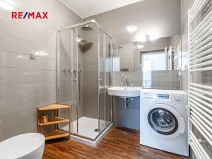Pronájem bytu 2+kk, Praha - Dejvice, Velvarská, 53 m2