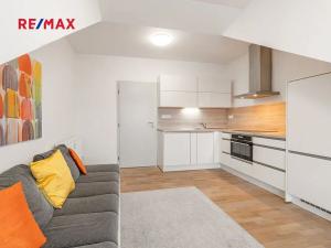 Pronájem bytu 2+kk, Praha - Dejvice, Velvarská, 53 m2