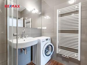 Pronájem bytu 2+kk, Praha - Dejvice, Velvarská, 53 m2