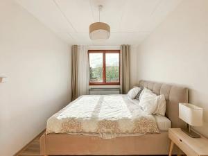 Pronájem bytu 3+1, Praha - Dejvice, Na Šťáhlavce, 70 m2