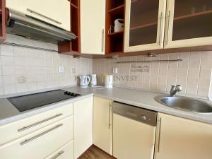 Pronájem bytu 2+kk, Praha - Nusle, Hradeckých, 54 m2