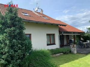 Pronájem rodinného domu, Ohrobec, V sedlištích, 220 m2
