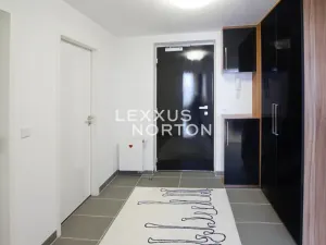 Pronájem bytu 2+kk, Praha - Smíchov, Švédská, 56 m2