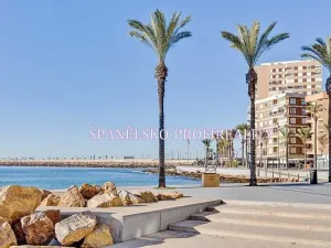 Prodej bytu 4+1, Torrevieja, Španělsko, 89 m2