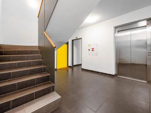 Pronájem bytu 4+kk, Praha - Prosek, U proseckého kostela, 93 m2