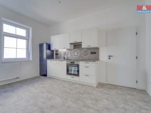 Prodej bytu 2+kk, Plzeň - Doudlevce, Šípková, 47 m2
