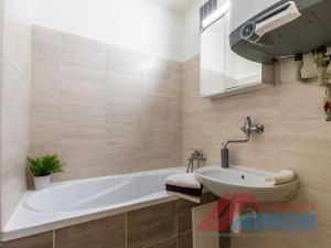 Pronájem bytu 2+1, Slaný, Mírová, 49 m2